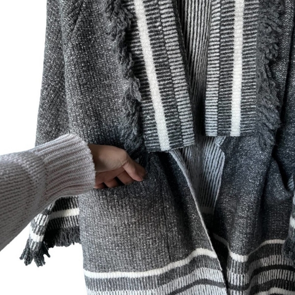 Anthropologie Oversized Fringe Western Sweater Cardigan Kimono - Picture 7 of 10